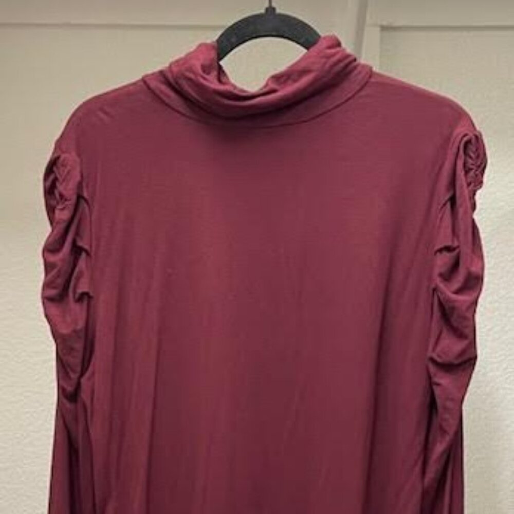 Laundry by Shelli Segal Burgundy Ruched Sleeve Turtleneck